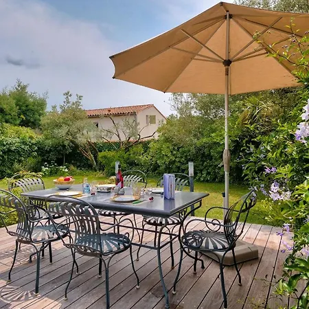 - 10 Personnes - 800m Du Centre La Flotte