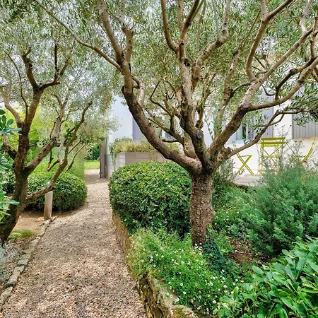 - 10 Personnes - 800m Du Centre *