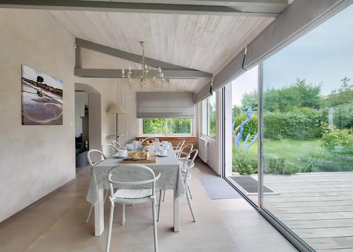 - 10 Personnes - 800m Du Centre Feriehus La Flotte